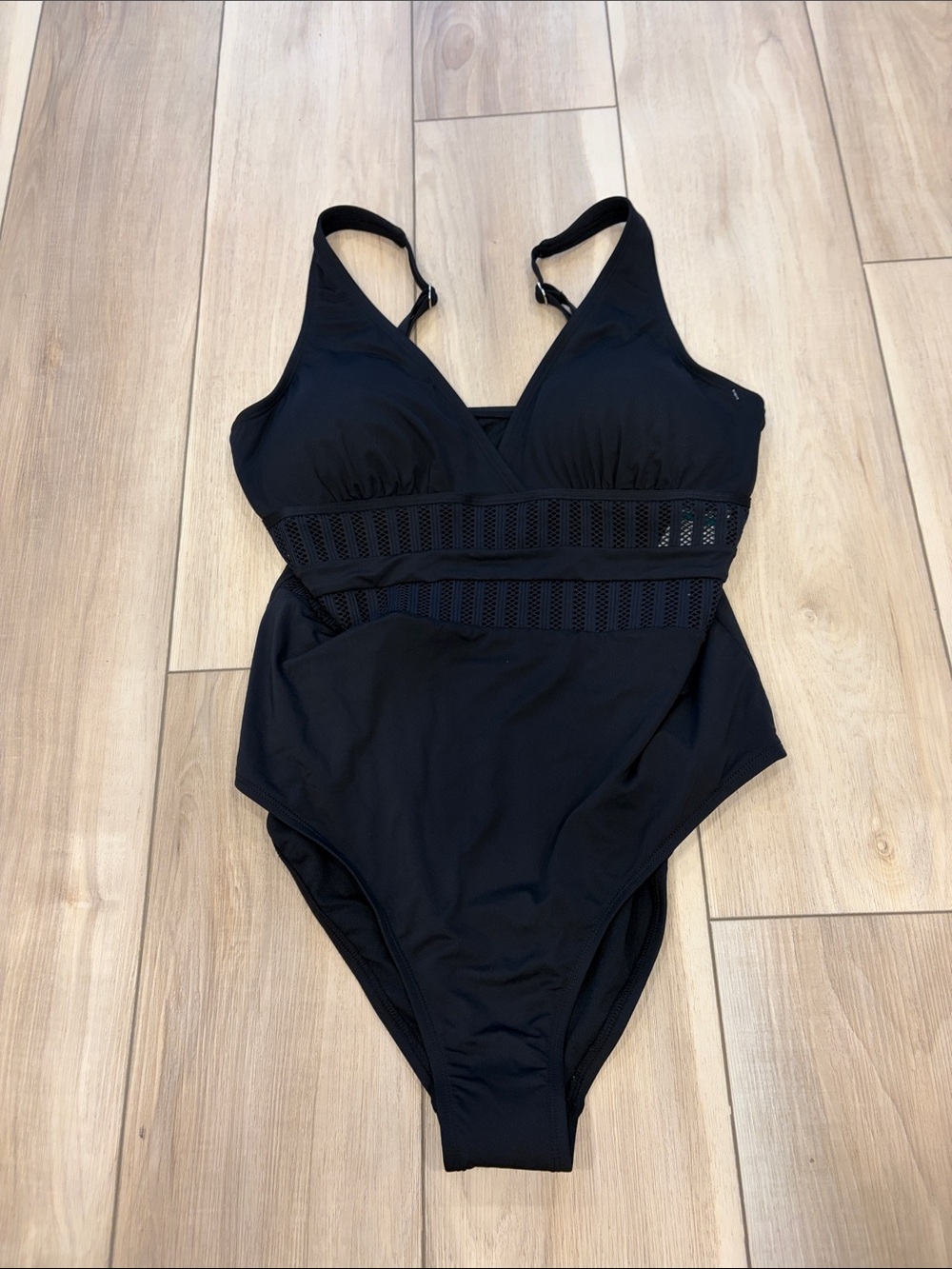New women’s Jantzen bathing suit size 16